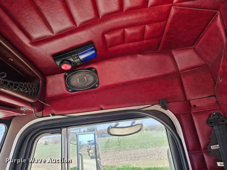 image for item DK1739 1997 Peterbilt 378  semi truck