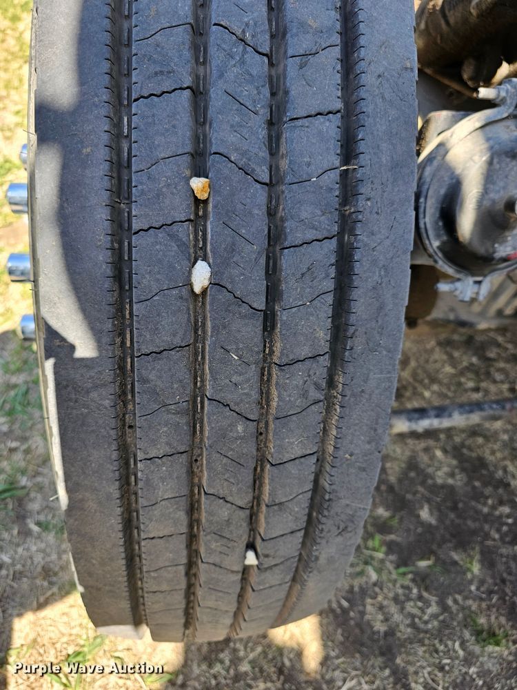 image for item DK1739 1997 Peterbilt 378  semi truck