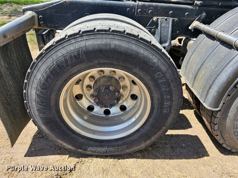 image for item DK1739 1997 Peterbilt 378  semi truck