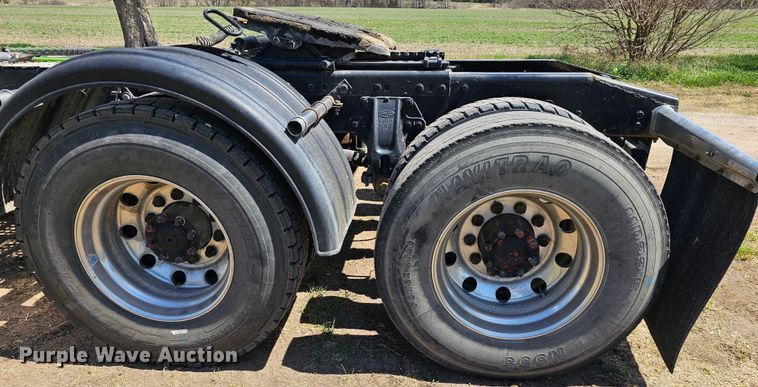 image for item DK1739 1997 Peterbilt 378  semi truck