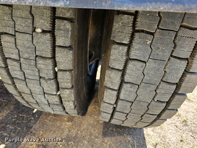 image for item DK1739 1997 Peterbilt 378  semi truck