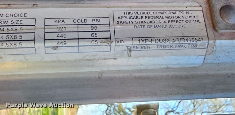 image for item DK1739 1997 Peterbilt 378  semi truck