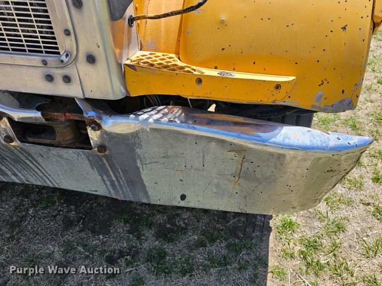 image for item DK1740 1983 Peterbilt 359  semi truck