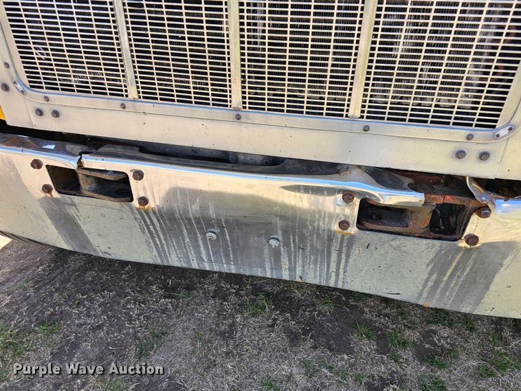 image for item DK1740 1983 Peterbilt 359  semi truck