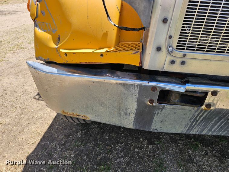 image for item DK1740 1983 Peterbilt 359  semi truck