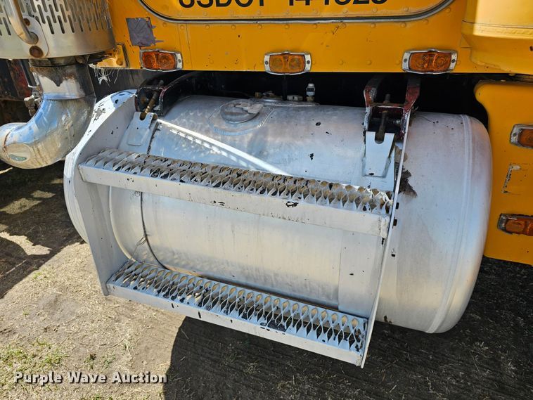 image for item DK1740 1983 Peterbilt 359  semi truck