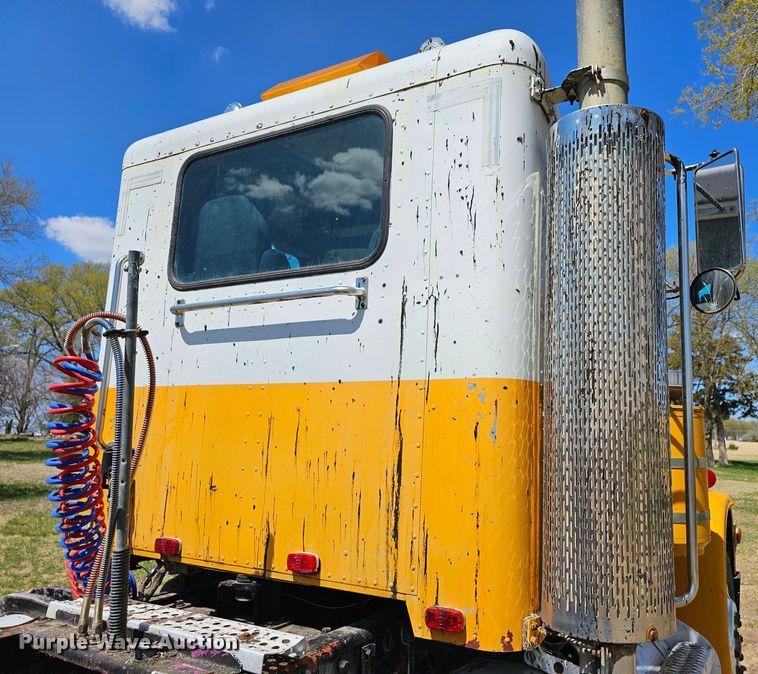 image for item DK1740 1983 Peterbilt 359  semi truck