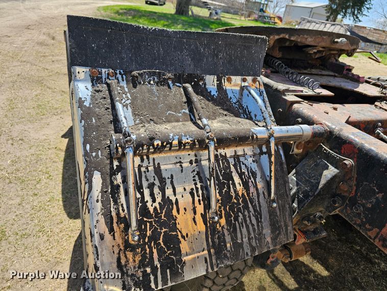 image for item DK1740 1983 Peterbilt 359  semi truck