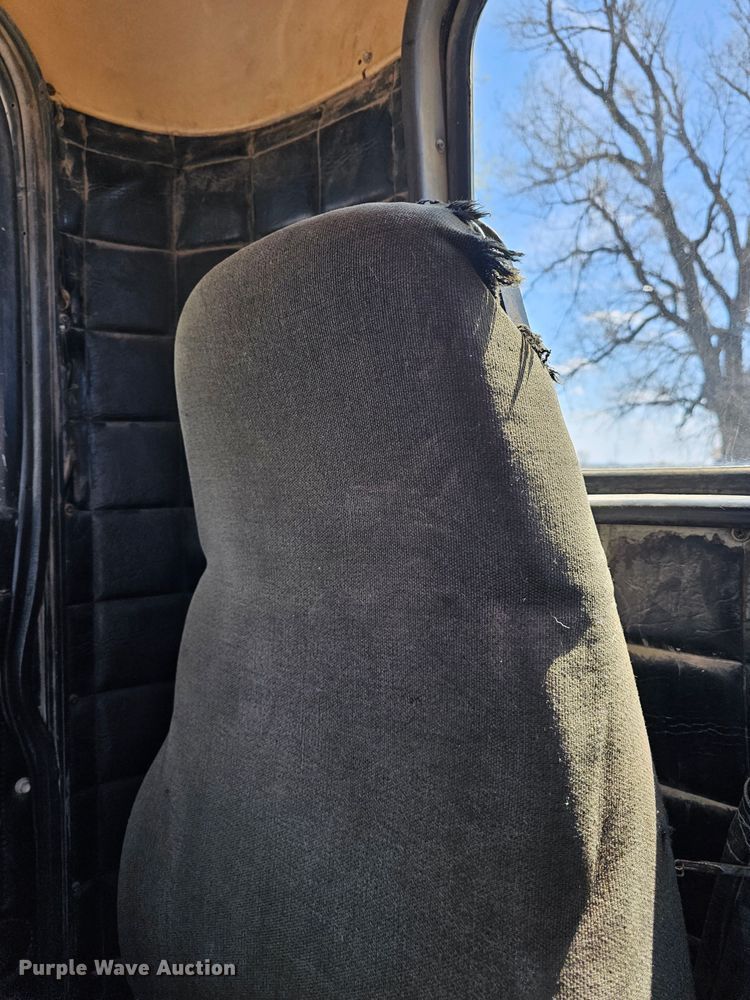 image for item DK1740 1983 Peterbilt 359  semi truck