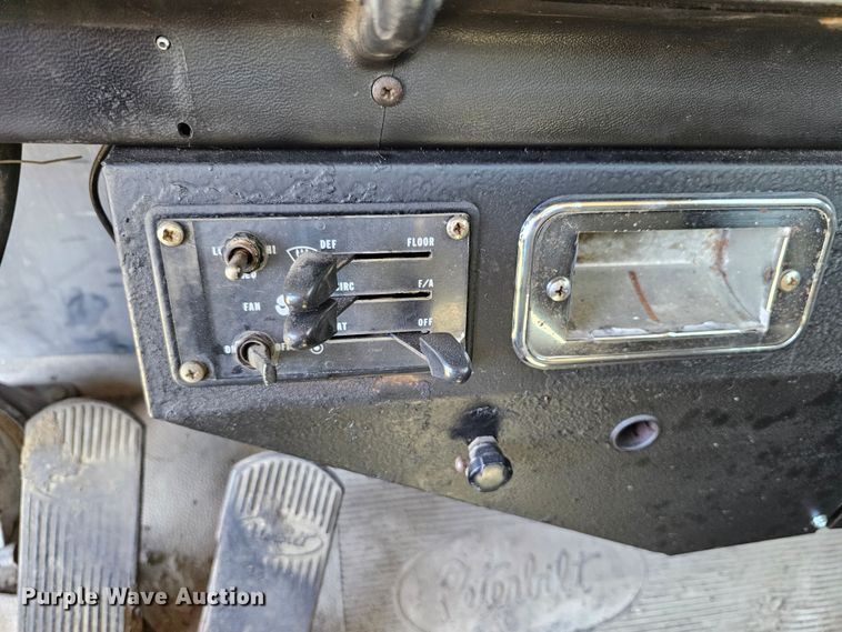 image for item DK1740 1983 Peterbilt 359  semi truck