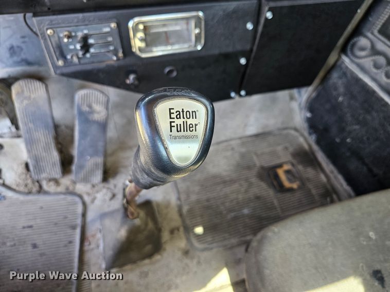 image for item DK1740 1983 Peterbilt 359  semi truck