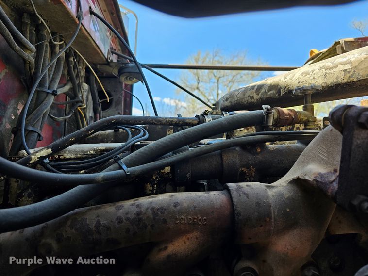 image for item DK1740 1983 Peterbilt 359  semi truck