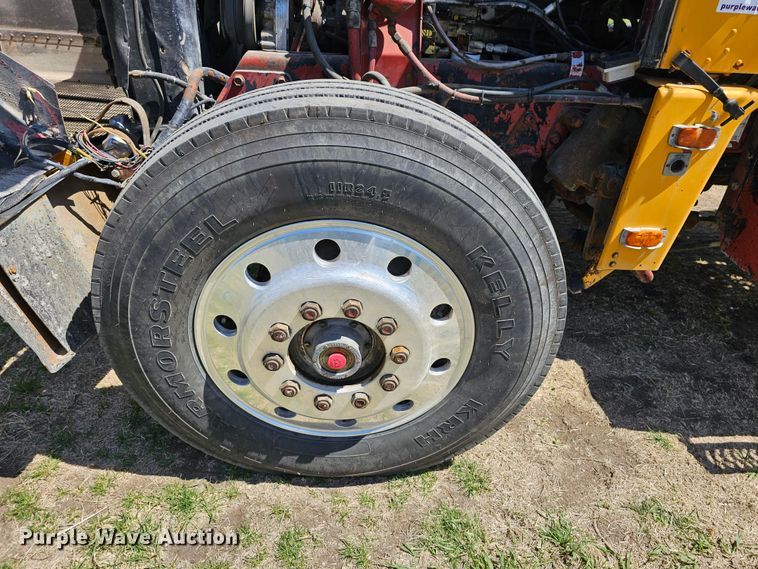 image for item DK1740 1983 Peterbilt 359  semi truck