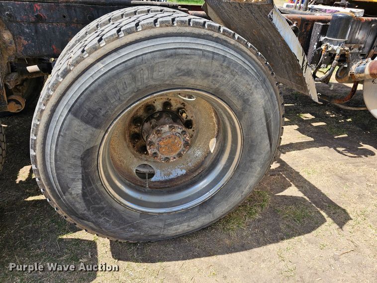 image for item DK1740 1983 Peterbilt 359  semi truck