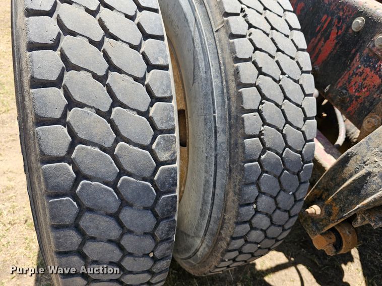 image for item DK1740 1983 Peterbilt 359  semi truck