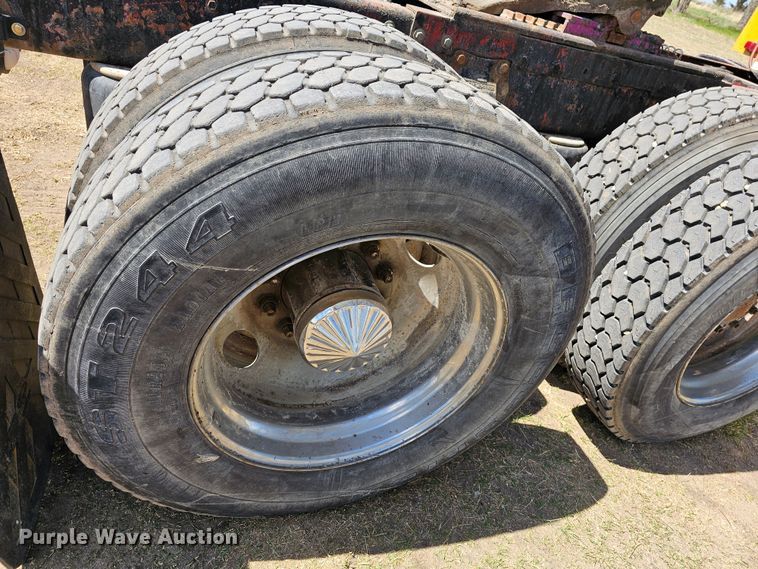 image for item DK1740 1983 Peterbilt 359  semi truck