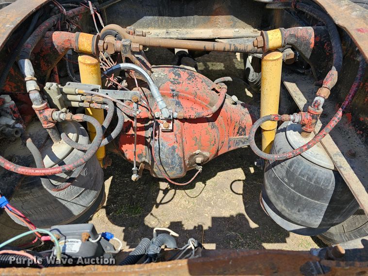 image for item DK1740 1983 Peterbilt 359  semi truck