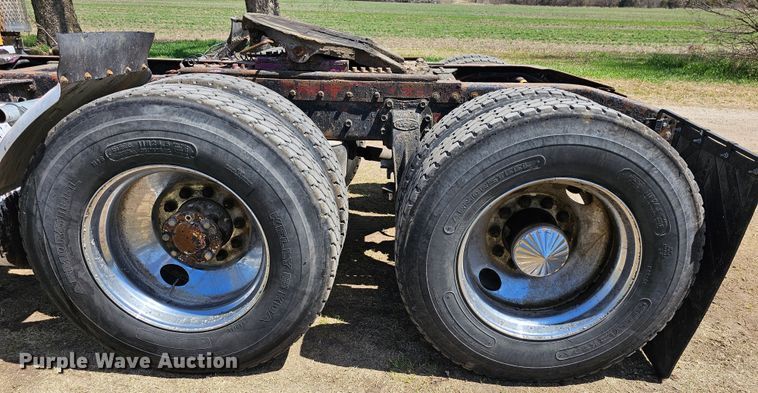 image for item DK1740 1983 Peterbilt 359  semi truck