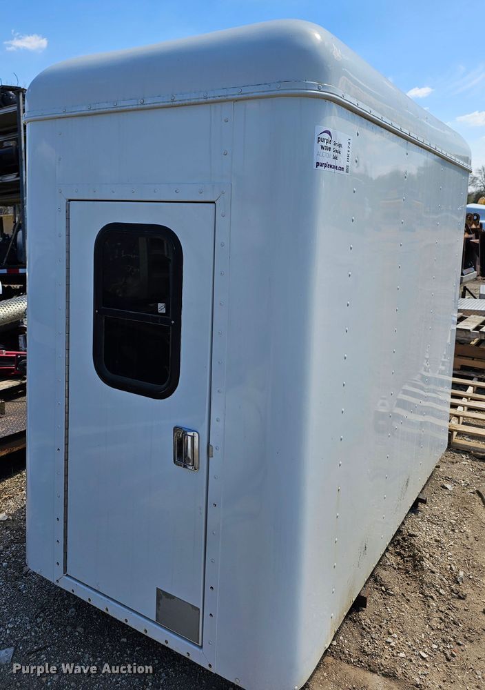 image for item DK1741 Freightliner  sleeper cab