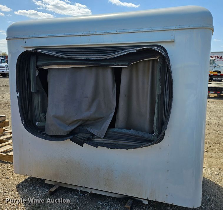 image for item DK1741 Freightliner  sleeper cab