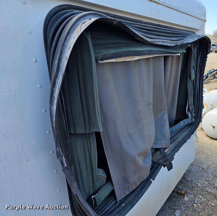 image for item DK1741 Freightliner  sleeper cab