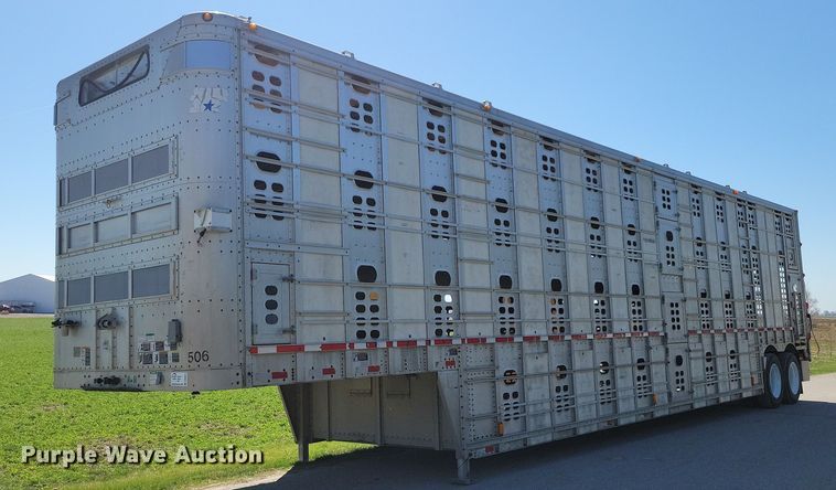 image for item DK5224 2004 Wilson PSDCL-411P  livestock trailer