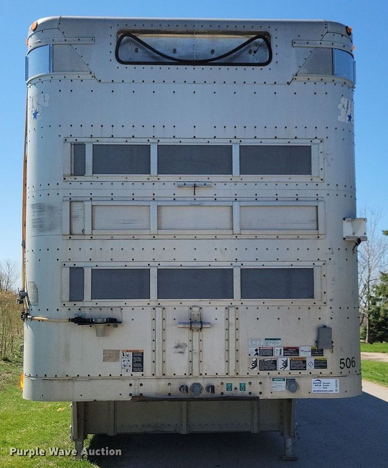 image for item DK5224 2004 Wilson PSDCL-411P  livestock trailer