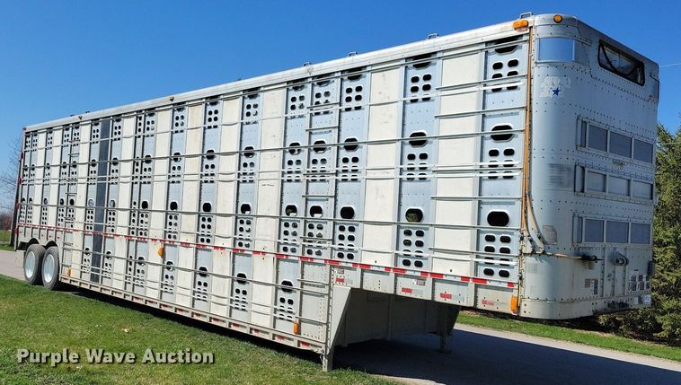 image for item DK5224 2004 Wilson PSDCL-411P  livestock trailer