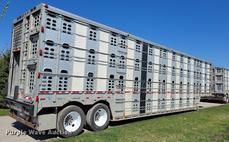 image for item DK5224 2004 Wilson PSDCL-411P  livestock trailer