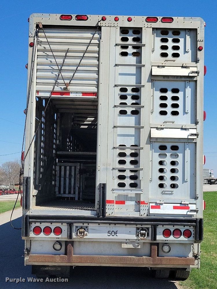 image for item DK5224 2004 Wilson PSDCL-411P  livestock trailer