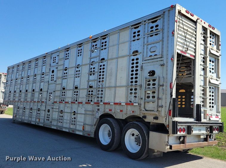 image for item DK5224 2004 Wilson PSDCL-411P  livestock trailer