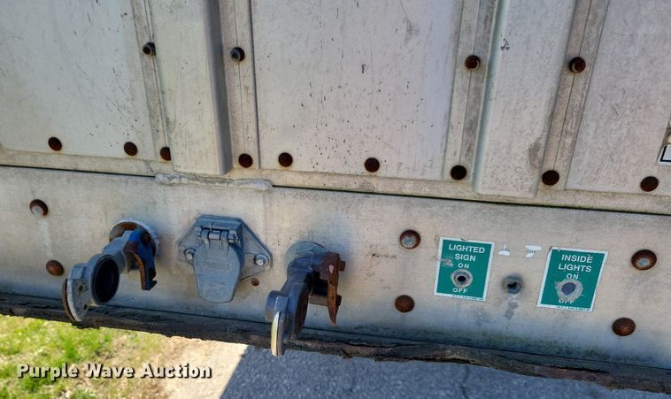 image for item DK5224 2004 Wilson PSDCL-411P  livestock trailer