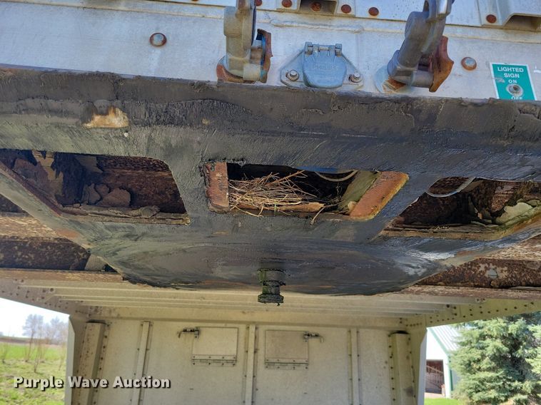 image for item DK5224 2004 Wilson PSDCL-411P  livestock trailer