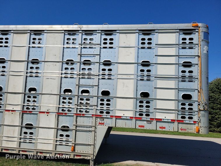 image for item DK5224 2004 Wilson PSDCL-411P  livestock trailer