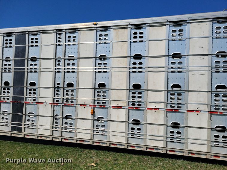 image for item DK5224 2004 Wilson PSDCL-411P  livestock trailer
