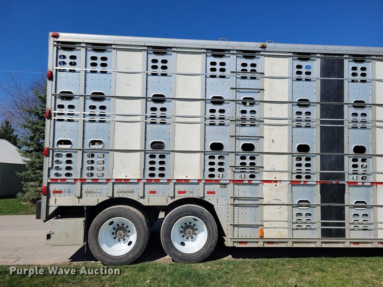 image for item DK5224 2004 Wilson PSDCL-411P  livestock trailer