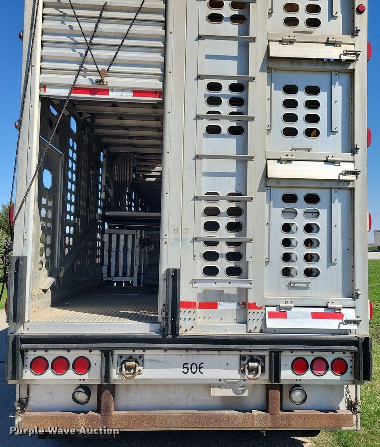 image for item DK5224 2004 Wilson PSDCL-411P  livestock trailer
