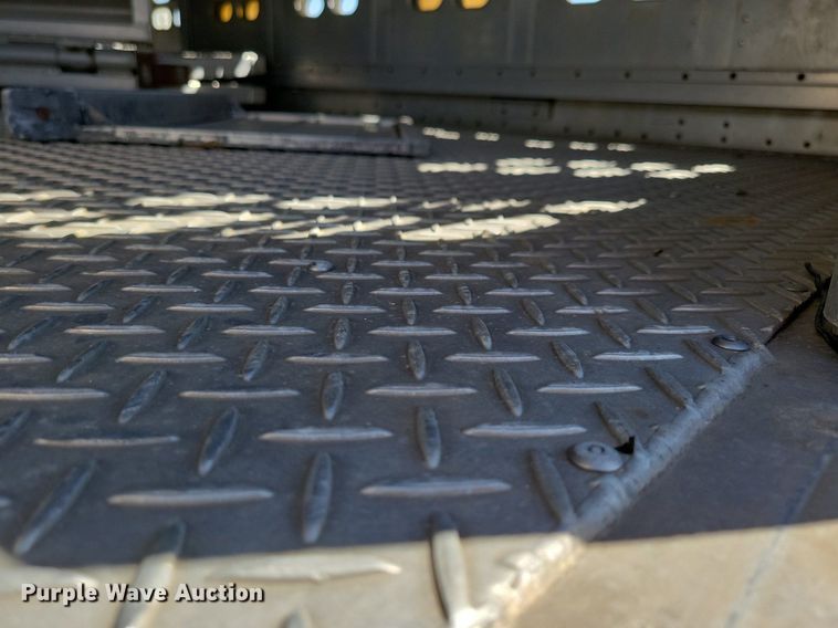 image for item DK5224 2004 Wilson PSDCL-411P  livestock trailer