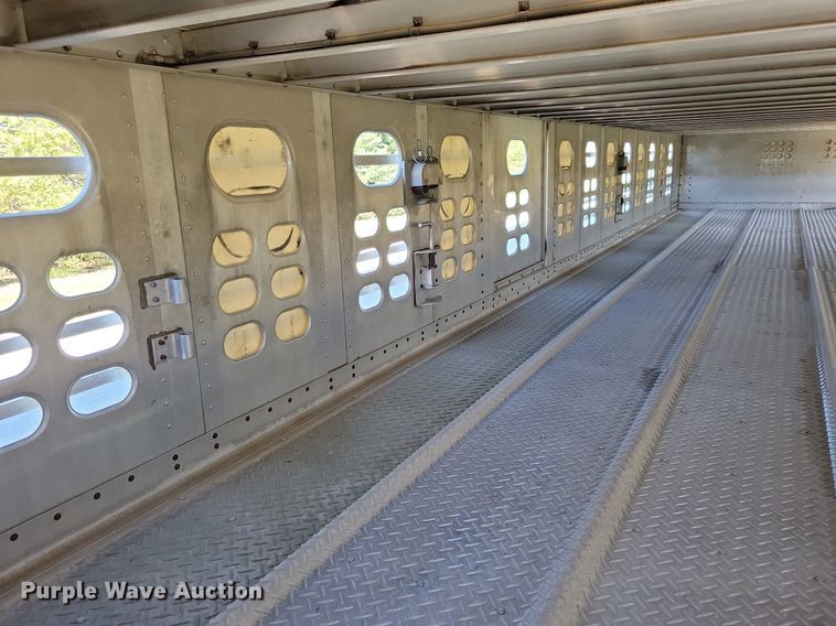 image for item DK5224 2004 Wilson PSDCL-411P  livestock trailer