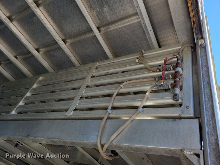 image for item DK5224 2004 Wilson PSDCL-411P  livestock trailer