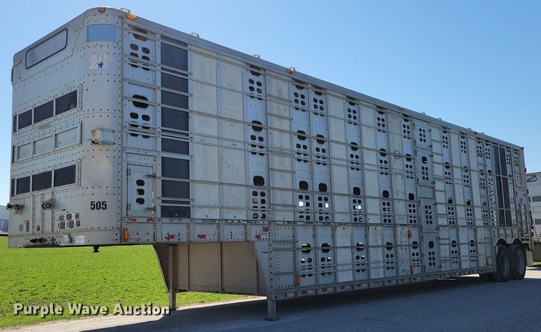 image for item DK5225 2004 Wilson PSDCL-411P  livestock trailer