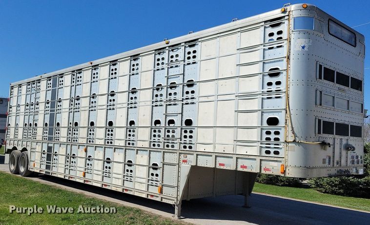 image for item DK5225 2004 Wilson PSDCL-411P  livestock trailer