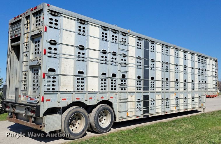 image for item DK5225 2004 Wilson PSDCL-411P  livestock trailer