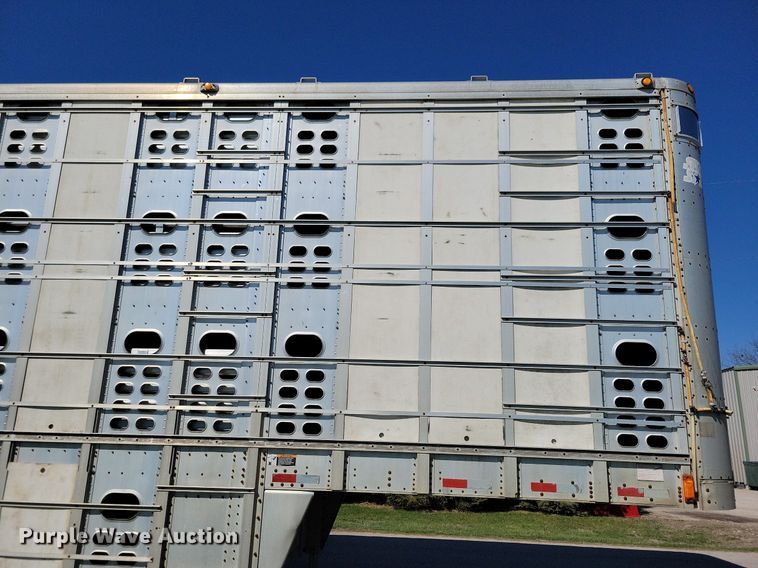 image for item DK5225 2004 Wilson PSDCL-411P  livestock trailer