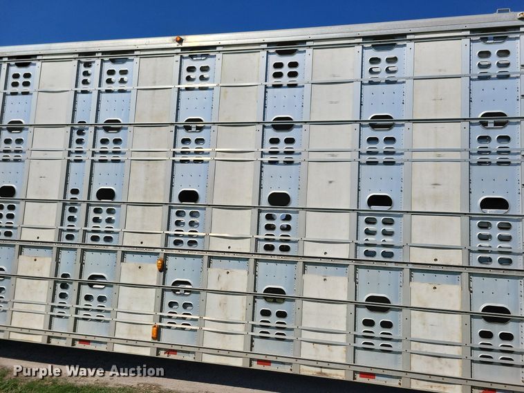 image for item DK5225 2004 Wilson PSDCL-411P  livestock trailer