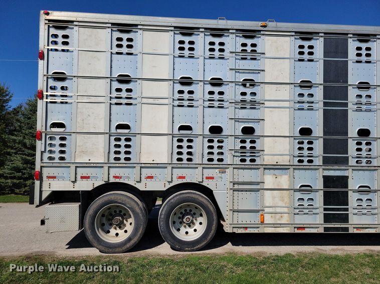 image for item DK5225 2004 Wilson PSDCL-411P  livestock trailer