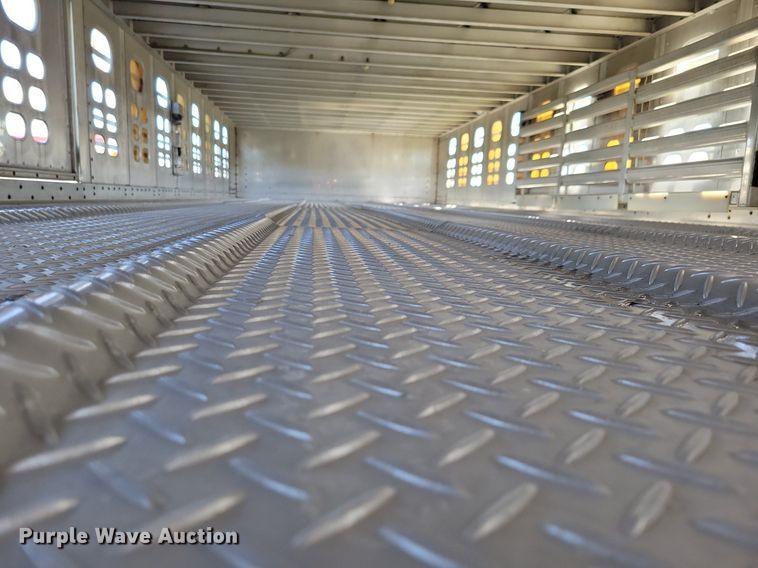 image for item DK5225 2004 Wilson PSDCL-411P  livestock trailer