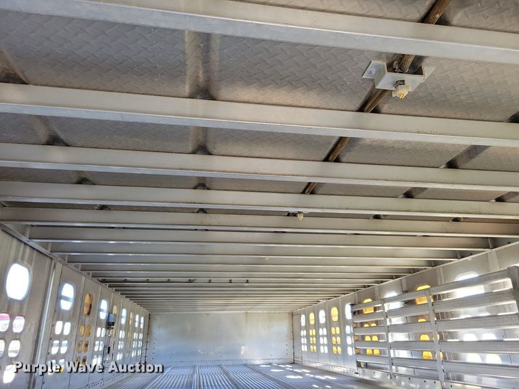 image for item DK5225 2004 Wilson PSDCL-411P  livestock trailer