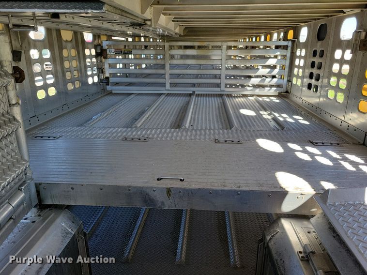 image for item DK5225 2004 Wilson PSDCL-411P  livestock trailer