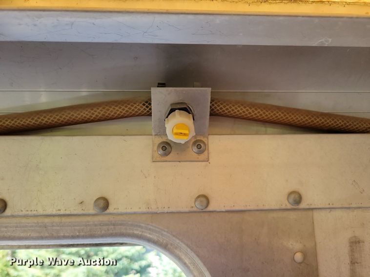 image for item DK5225 2004 Wilson PSDCL-411P  livestock trailer